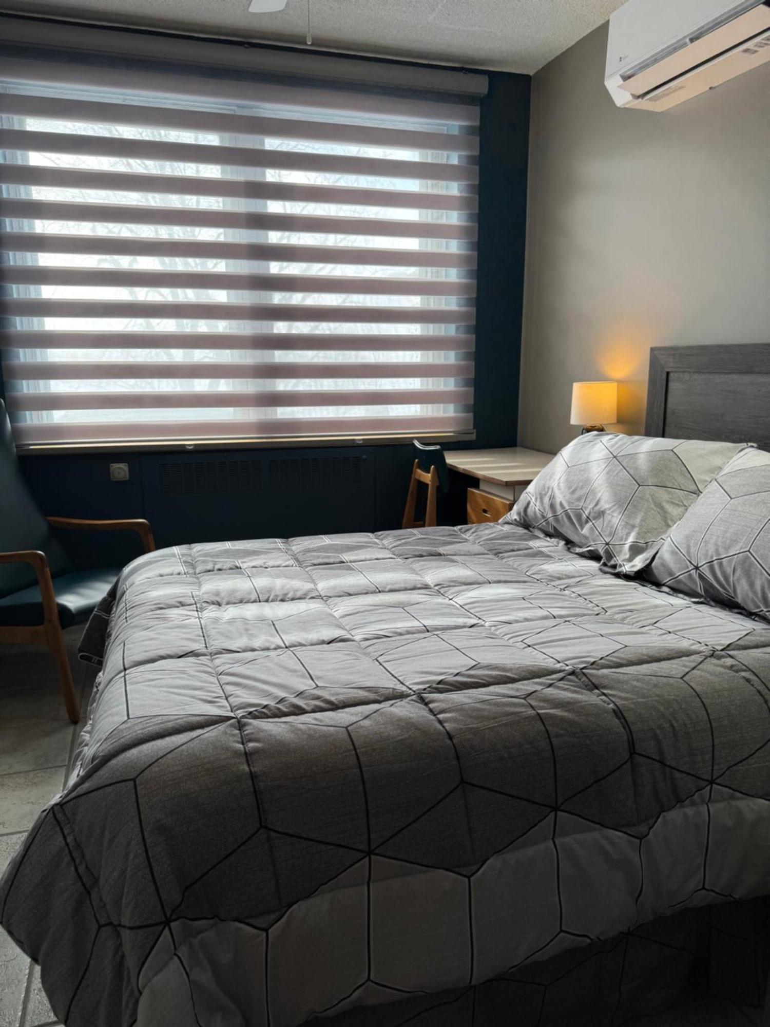 Manoir D'Youville Châteauguay Heights エクステリア 写真